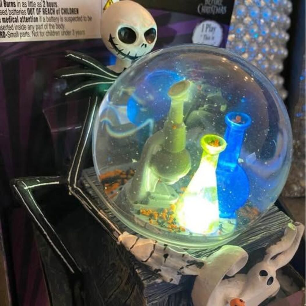 tim burton’s the nightmare before Christmas ( light up musical globe ) halloween